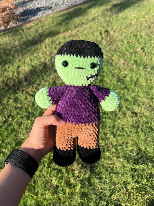 2-in-1 No Sew Frankenstein & Zombie Crochet Pattern